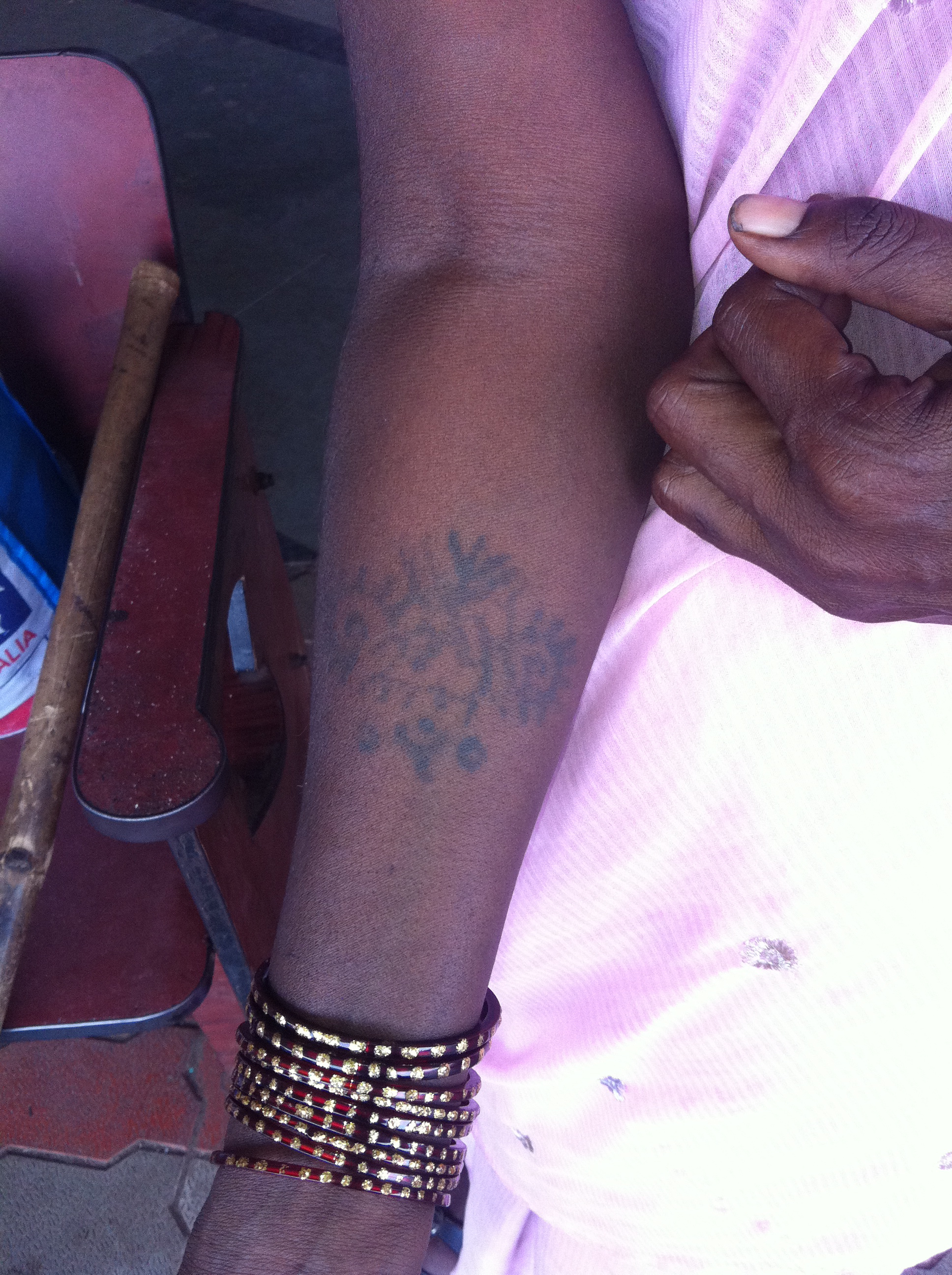 Indian Tattoos Sang Bleu